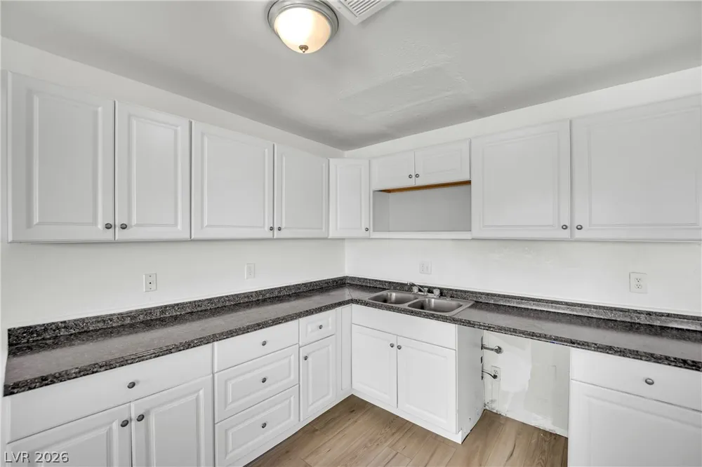2341 Exeter Drive Las Vegas, NV 89156