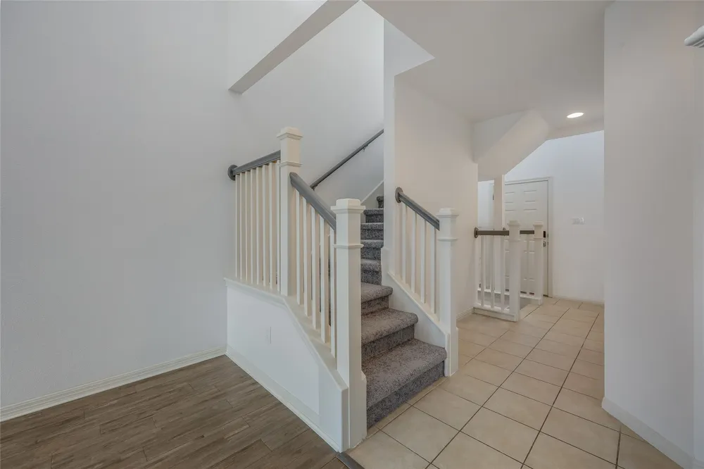 445 Venture Boulevard S Point Venture, TX 78645