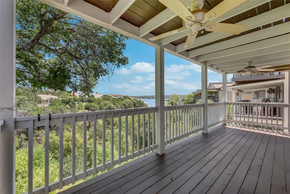 445 Venture Boulevard S Point Venture, TX 78645