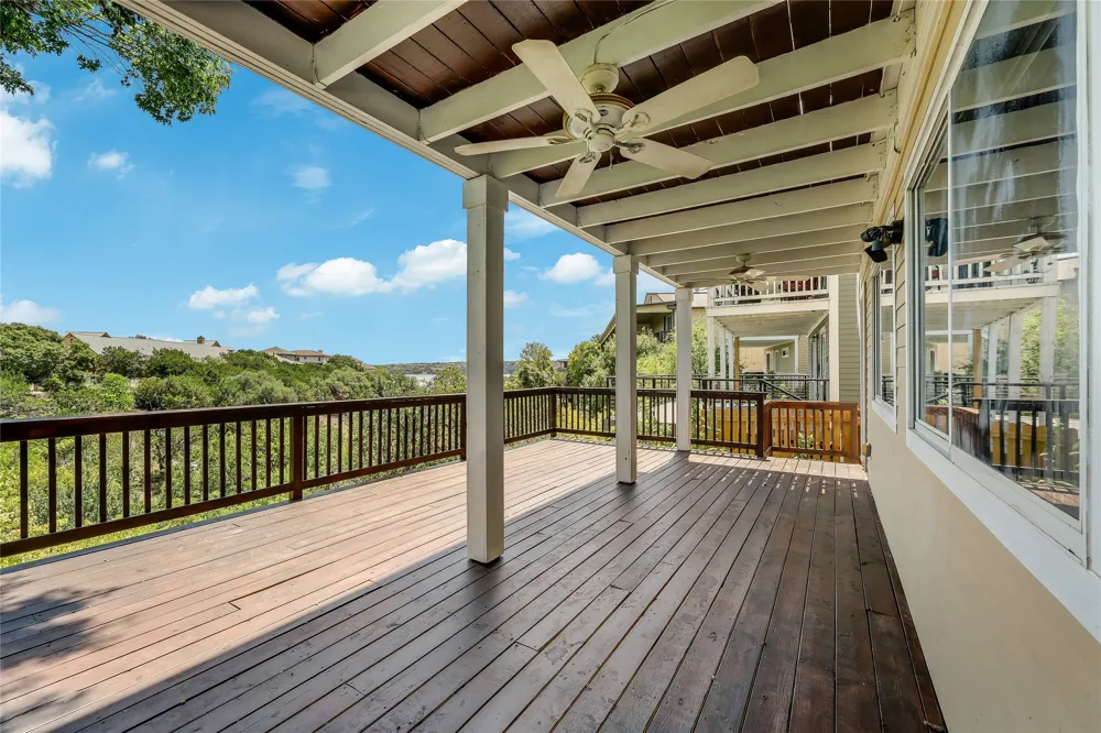 445 Venture Boulevard S Point Venture, TX 78645