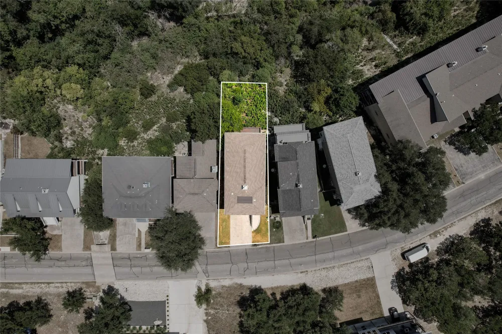 445 Venture Boulevard S Point Venture, TX 78645