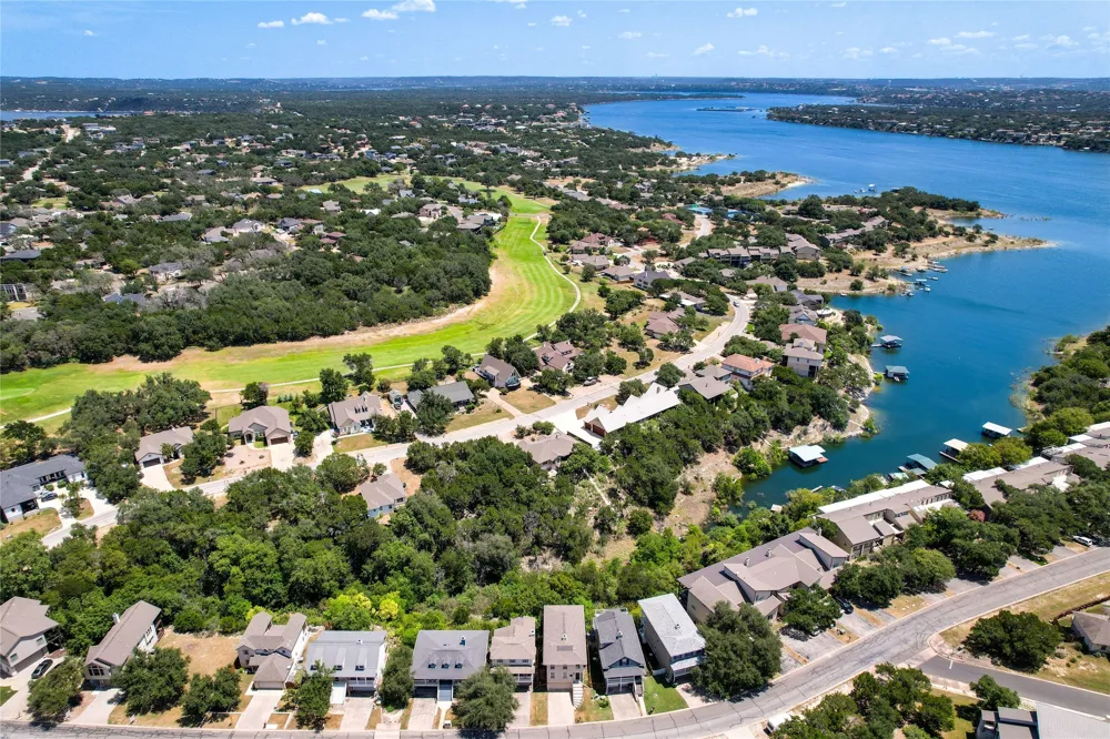 445 Venture Boulevard S Point Venture, TX 78645
