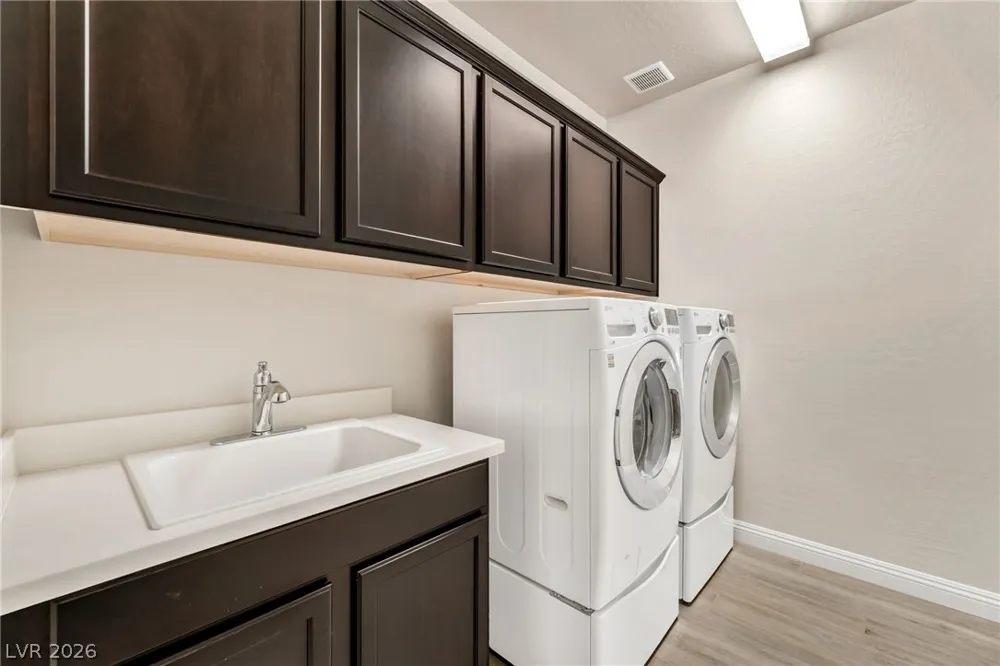 9729 Ponderosa Skye Court Las Vegas, NV 89166