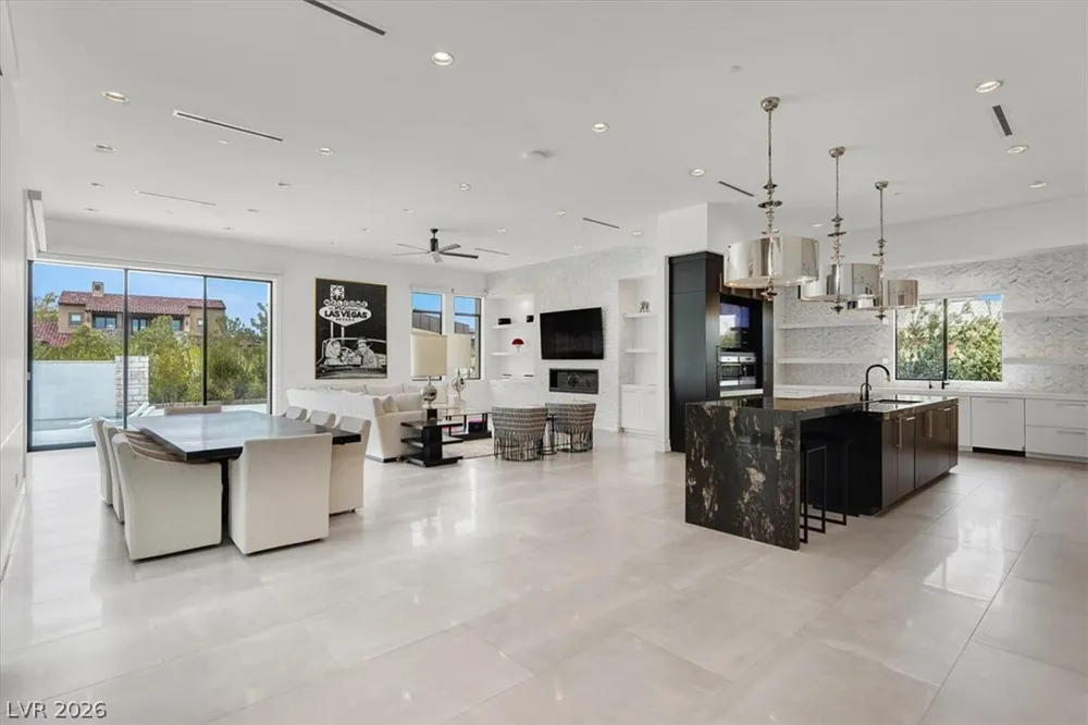 20 Pebble Hills Court Las Vegas, NV 89141