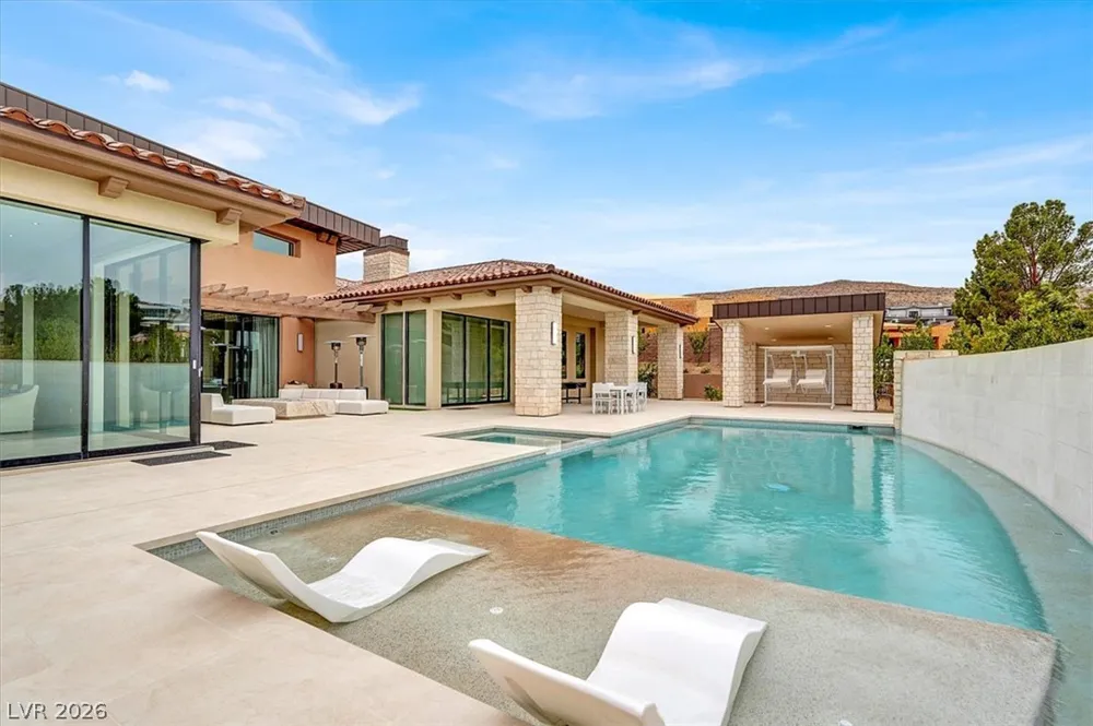 20 Pebble Hills Court Las Vegas, NV 89141
