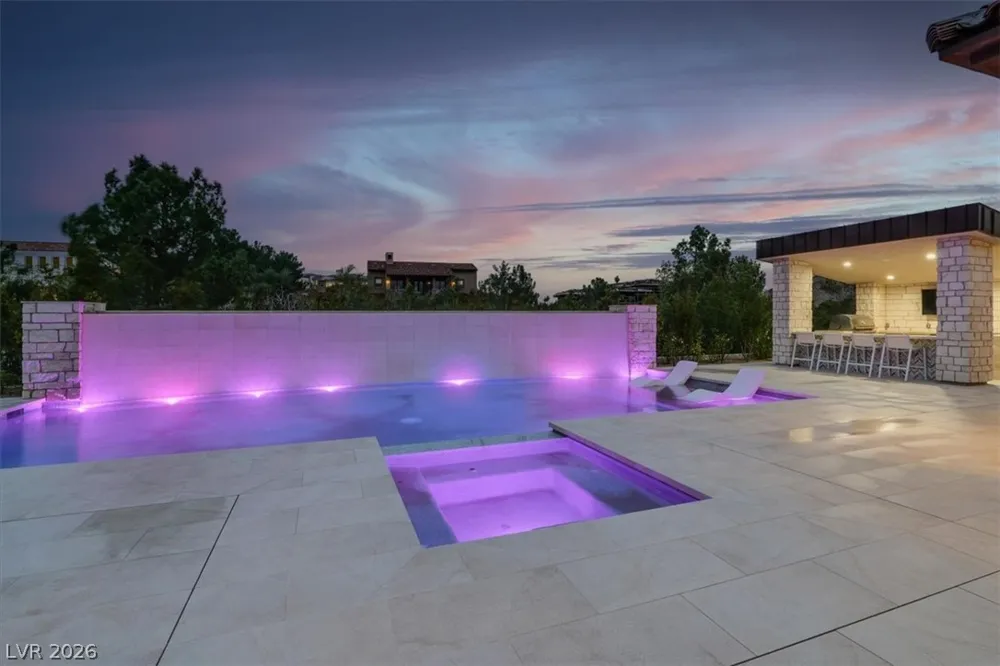 20 Pebble Hills Court Las Vegas, NV 89141