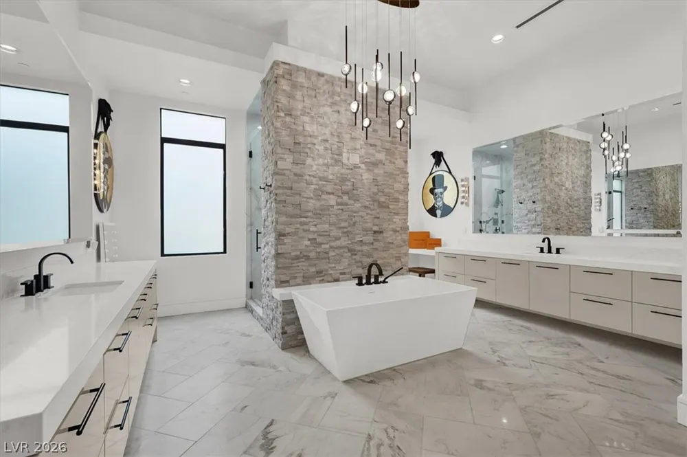 20 Pebble Hills Court Las Vegas, NV 89141