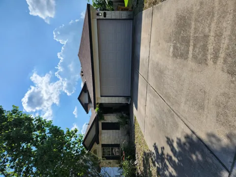 717 Sheraton Avenue