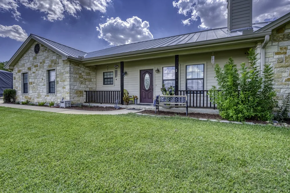 809 Skyline Drive Kingsland, TX 78639