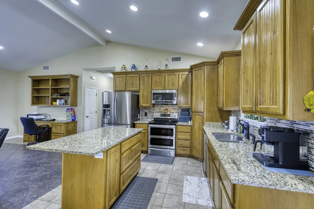 809 Skyline Drive Kingsland, TX 78639