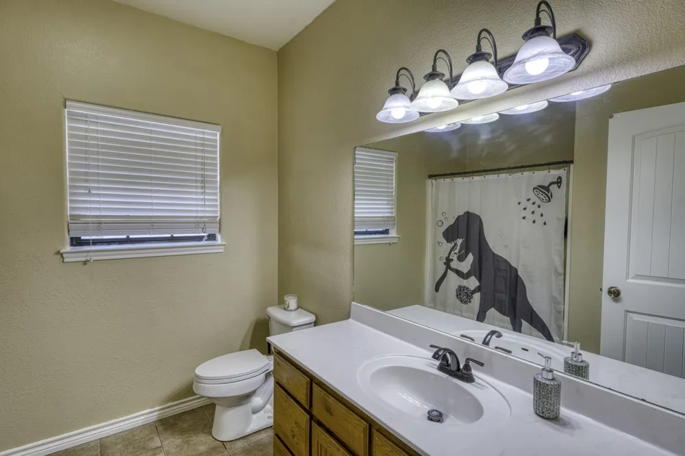 809 Skyline Drive Kingsland, TX 78639