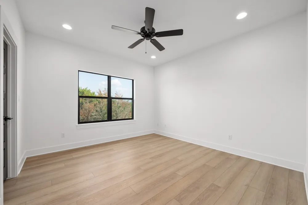 112 Davis Lane Georgetown, TX 78633