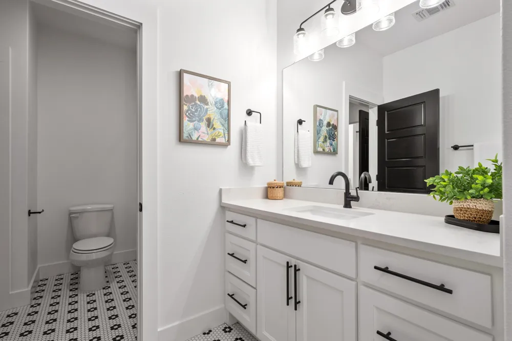 112 Davis Lane Georgetown, TX 78633