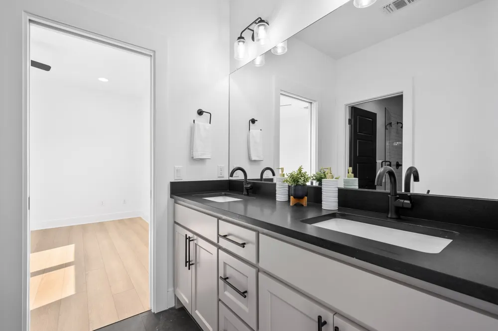 112 Davis Lane Georgetown, TX 78633