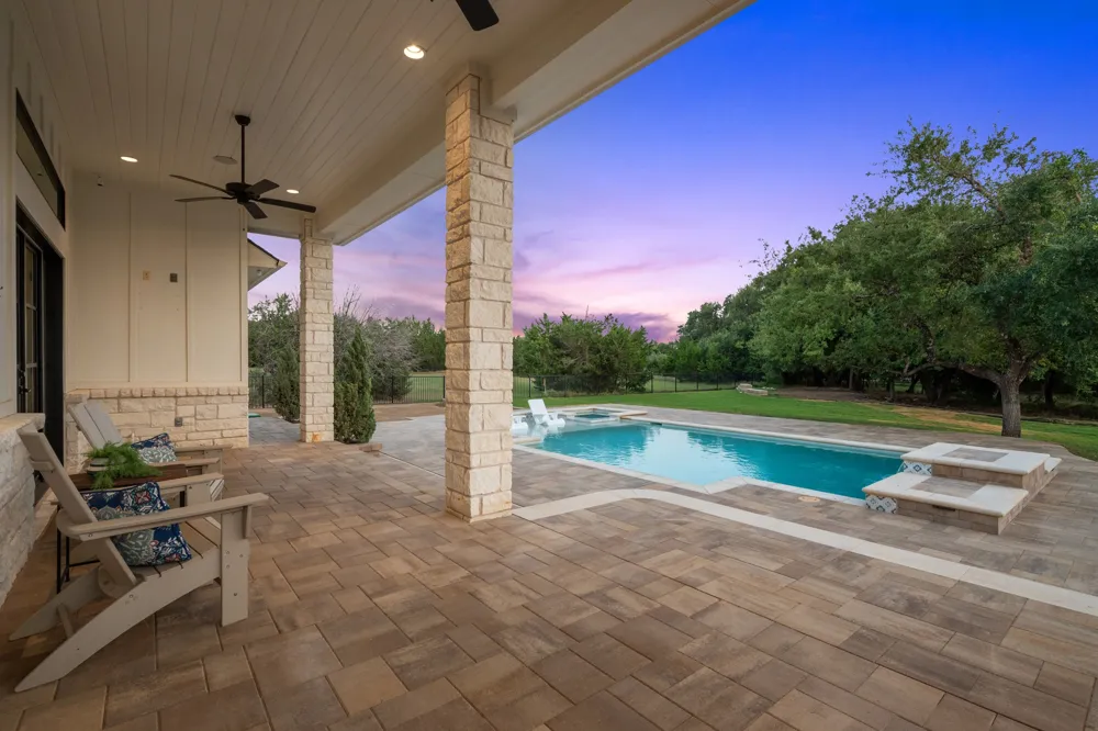 112 Davis Lane Georgetown, TX 78633