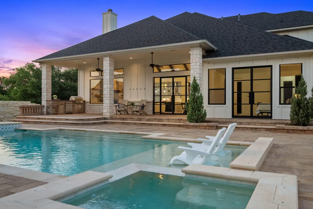 112 Davis Lane Georgetown, TX 78633