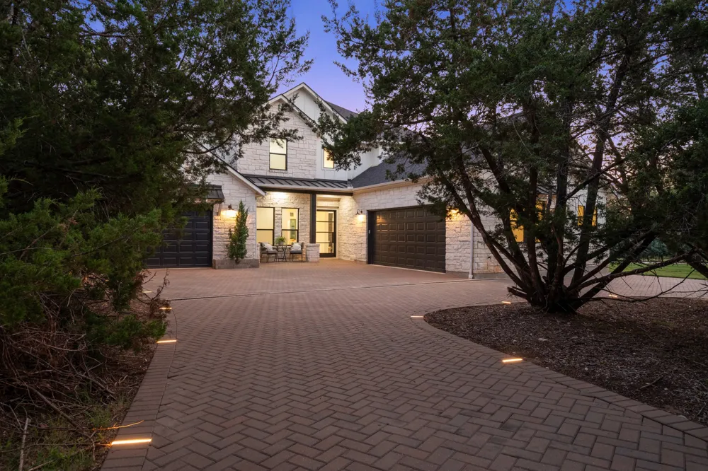 112 Davis Lane Georgetown, TX 78633