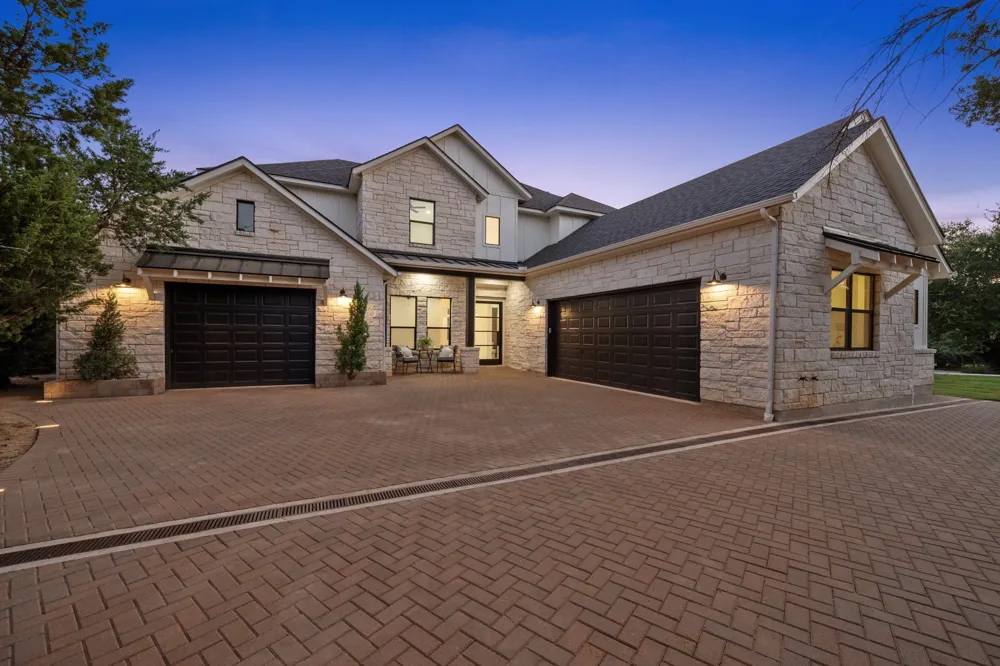 112 Davis Lane Georgetown, TX 78633