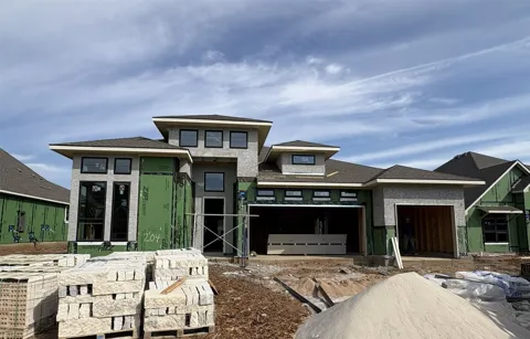204 Firethorn Cove