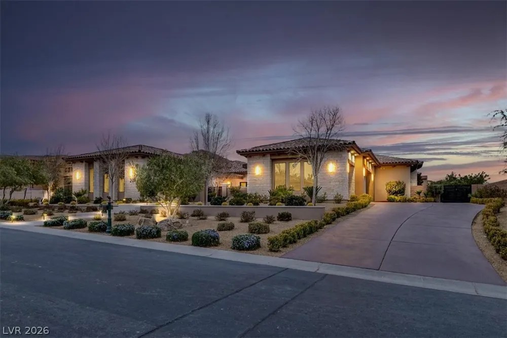 20 Pebble Hills Court Las Vegas, NV 89141