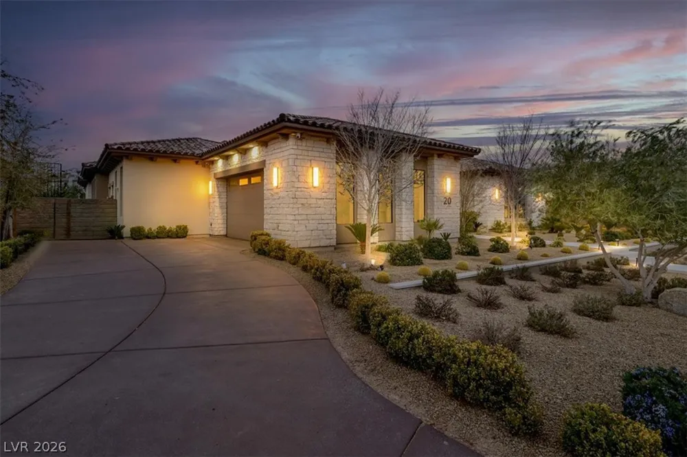20 Pebble Hills Court Las Vegas, NV 89141