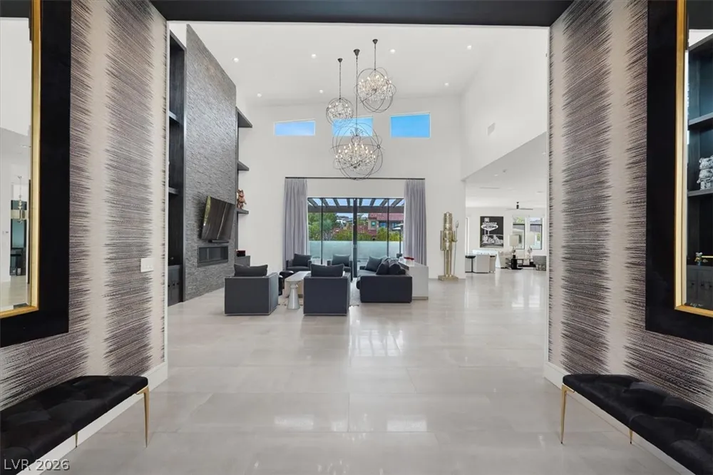 20 Pebble Hills Court Las Vegas, NV 89141