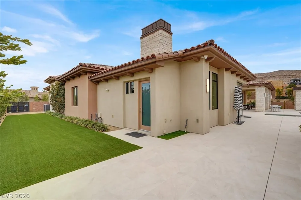 20 Pebble Hills Court Las Vegas, NV 89141
