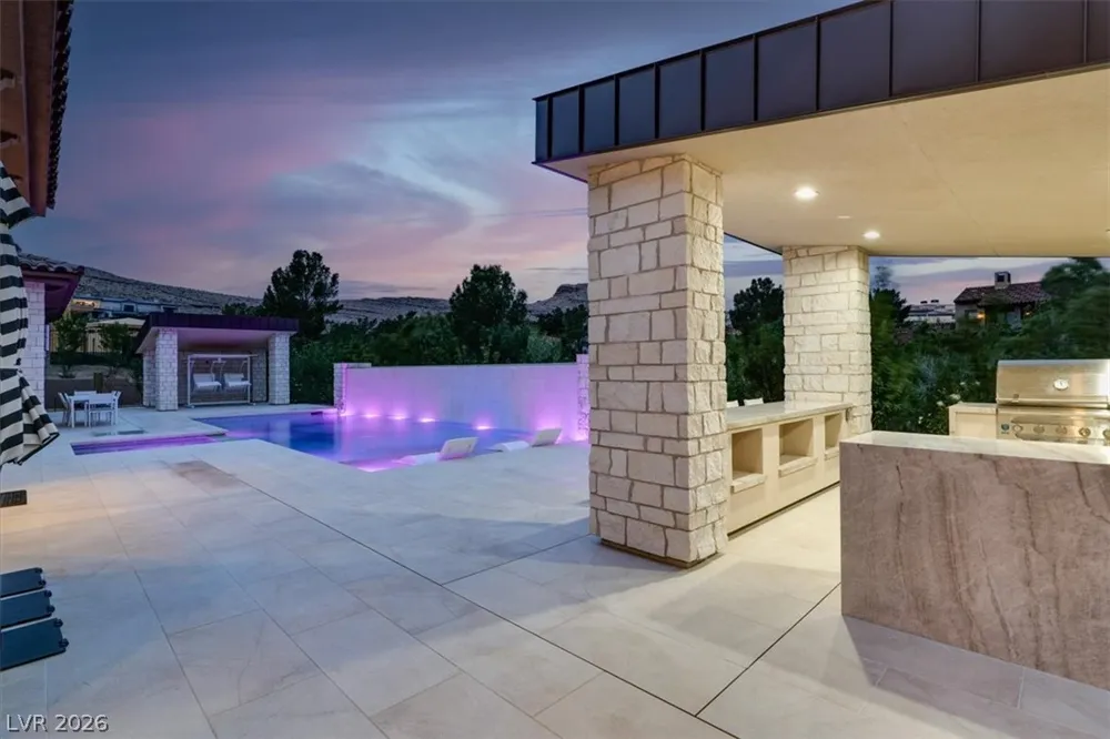 20 Pebble Hills Court Las Vegas, NV 89141