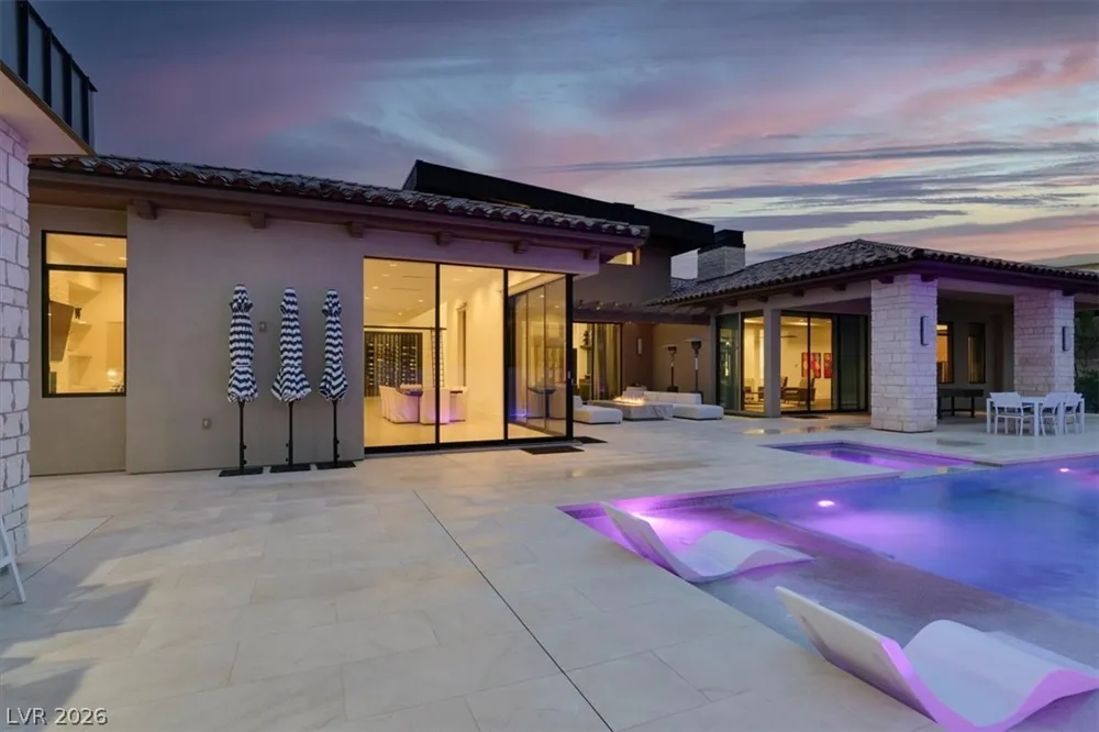 20 Pebble Hills Court Las Vegas, NV 89141