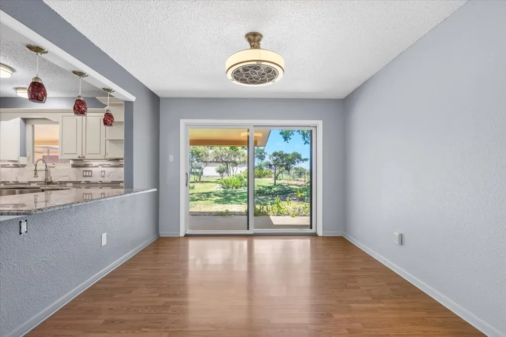 1415 NE Whitehead Street Smithville, TX 78957