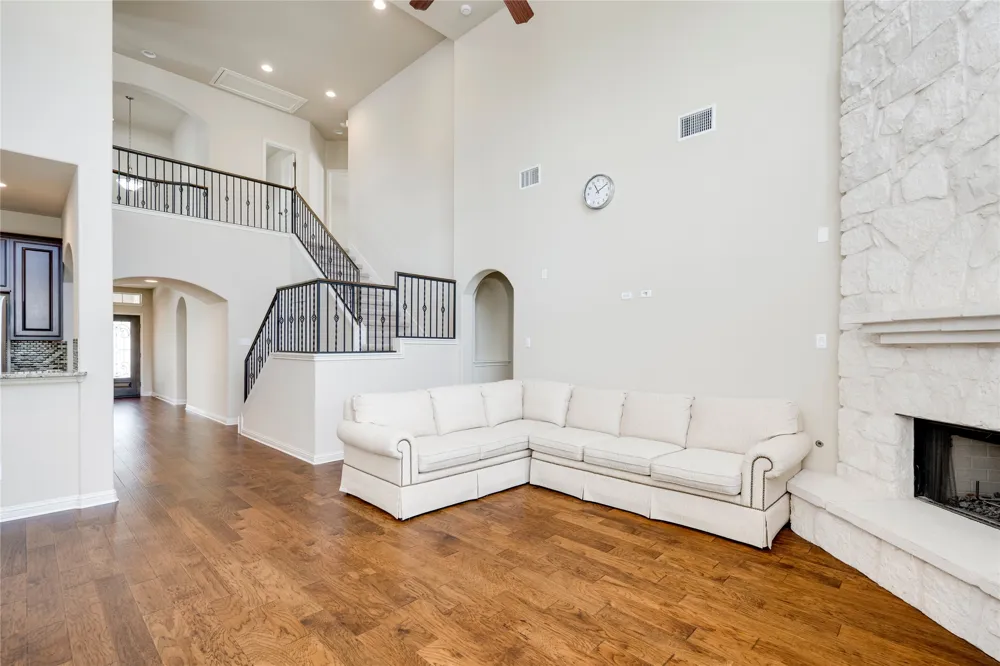 4211 Oldenburg Lane Cedar Park, TX 78613