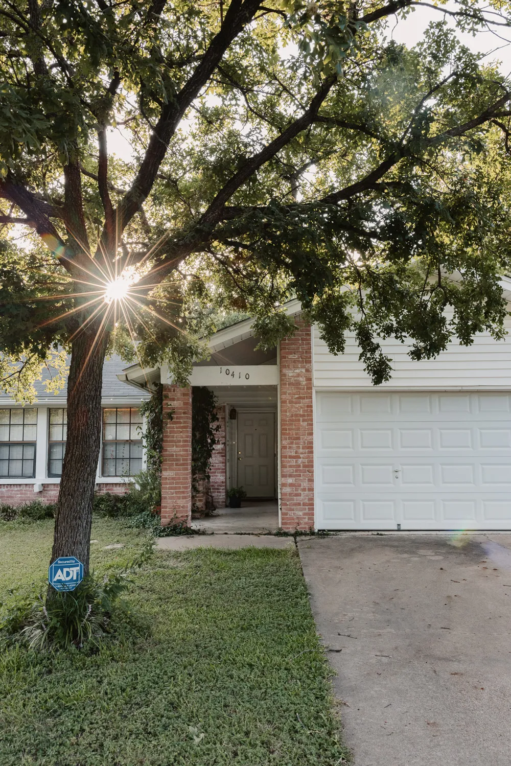 10410 Leaning Willow Drive Austin, TX 78758