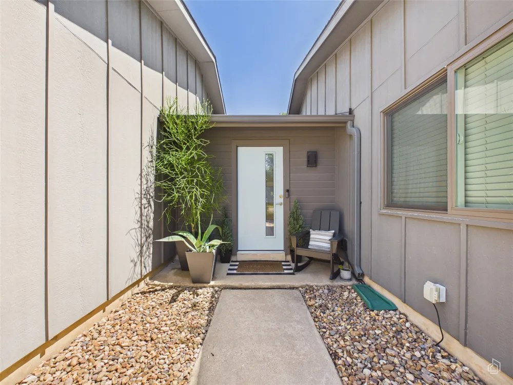 2706 Grennock Drive Austin, TX 78745