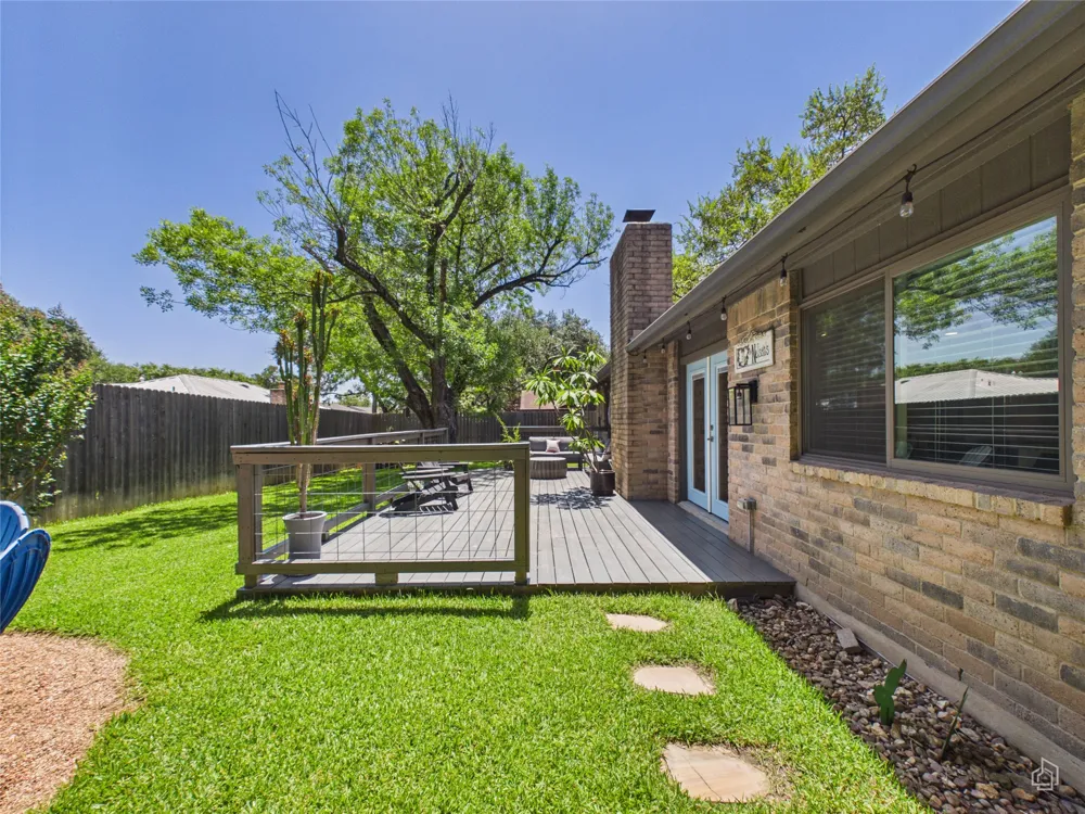 2706 Grennock Drive Austin, TX 78745