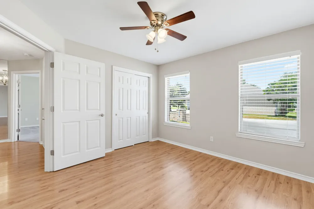 1204 Applewood Drive E Burnet, TX 78611
