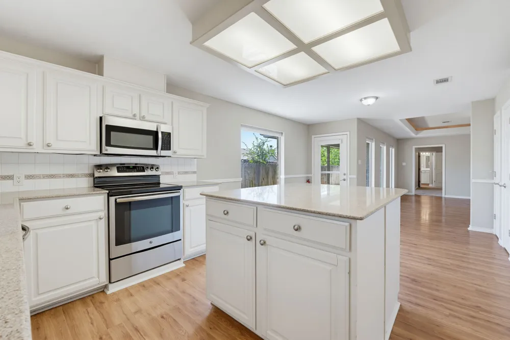 1204 Applewood Drive E Burnet, TX 78611