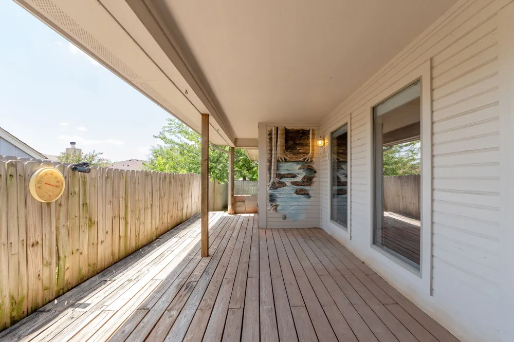 1204 Applewood Drive E Burnet, TX 78611