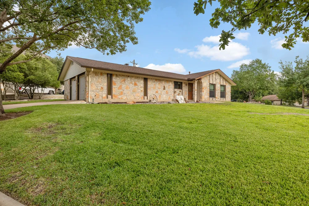 10608 Denell Circle Austin, TX 78753