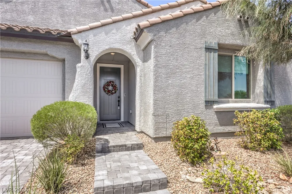 9952 Pine Trail Avenue Las Vegas, NV 89166