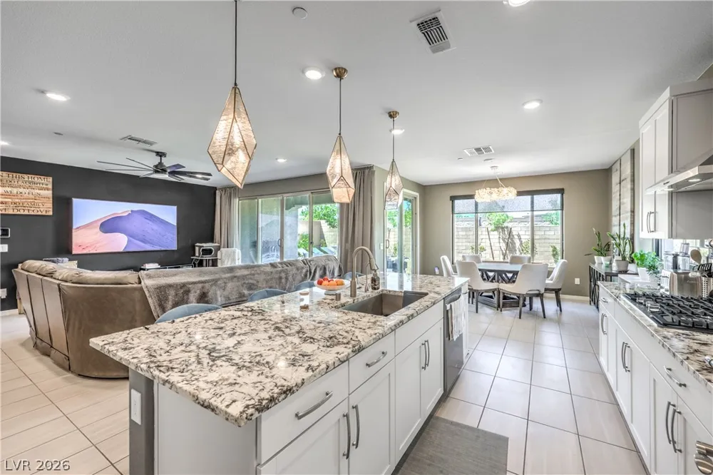 9952 Pine Trail Avenue Las Vegas, NV 89166