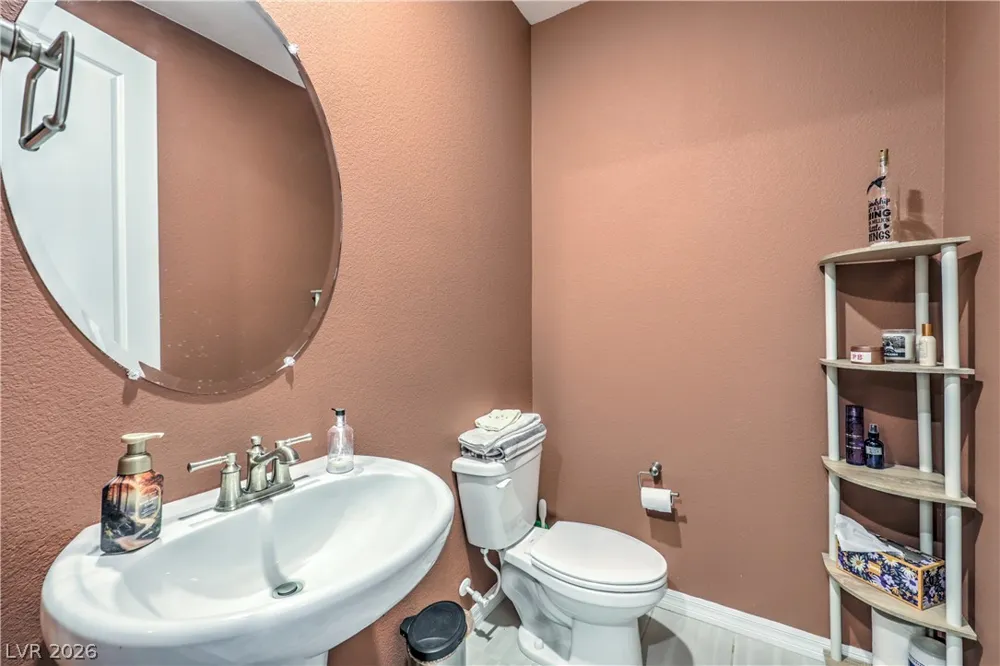 9952 Pine Trail Avenue Las Vegas, NV 89166