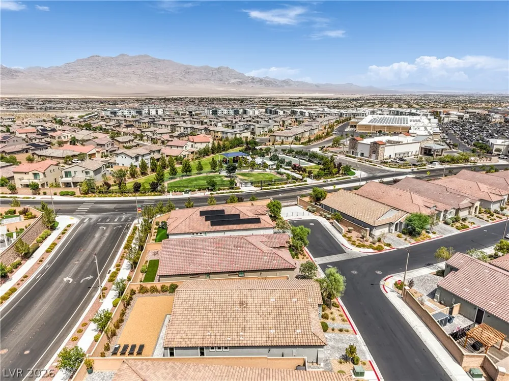 9952 Pine Trail Avenue Las Vegas, NV 89166