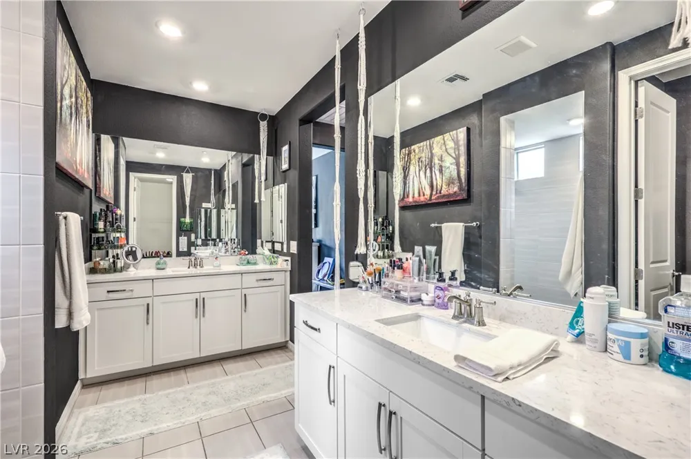 9952 Pine Trail Avenue Las Vegas, NV 89166