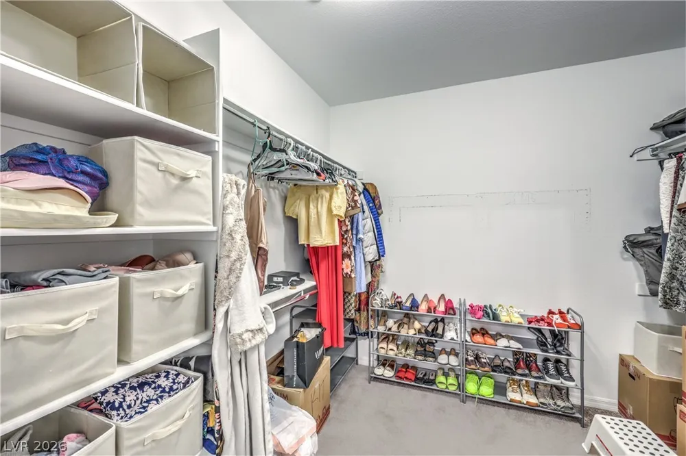 9952 Pine Trail Avenue Las Vegas, NV 89166