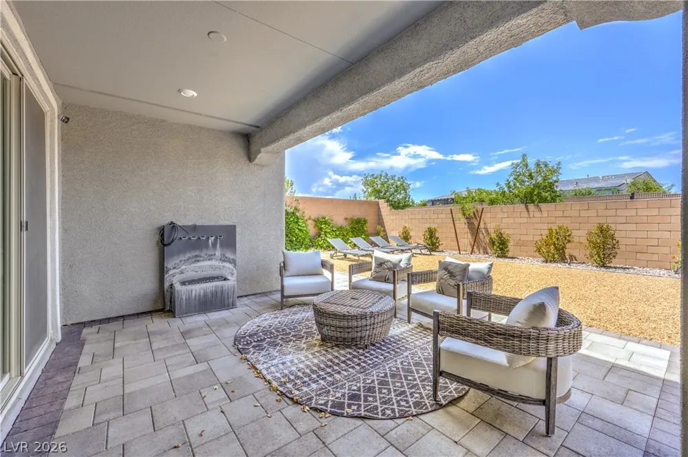 9952 Pine Trail Avenue Las Vegas, NV 89166