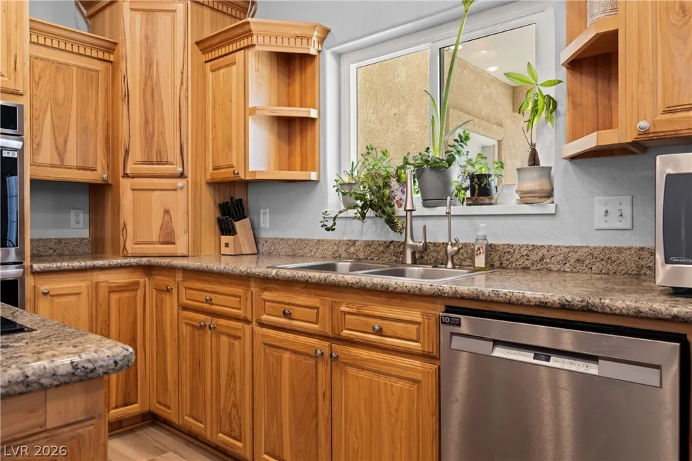 683 W Ingram Avenue Overton, NV 89040