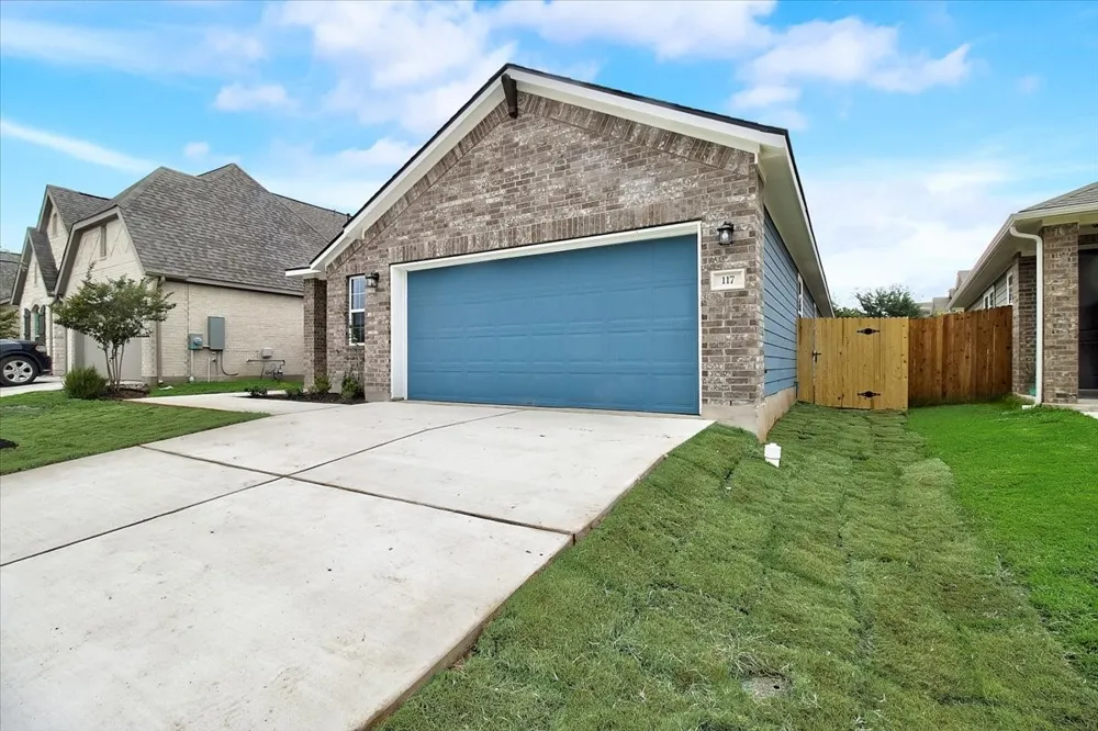117 Lacey Oak Loop San Marcos, TX 78666