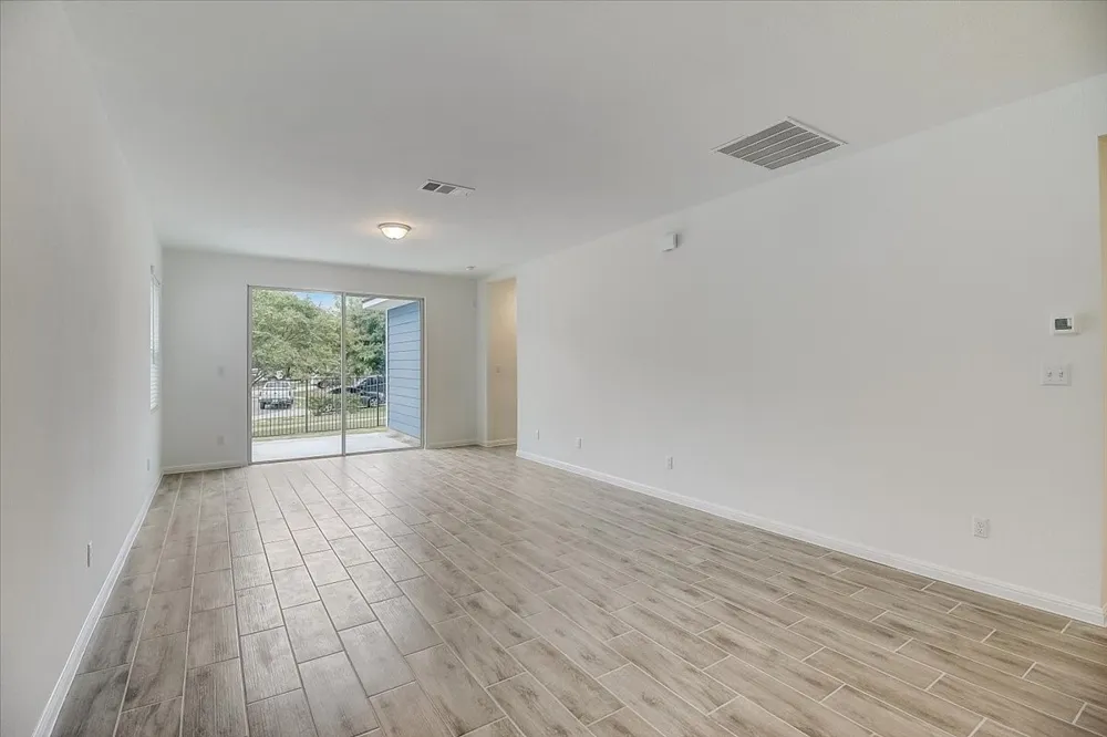 117 Lacey Oak Loop San Marcos, TX 78666