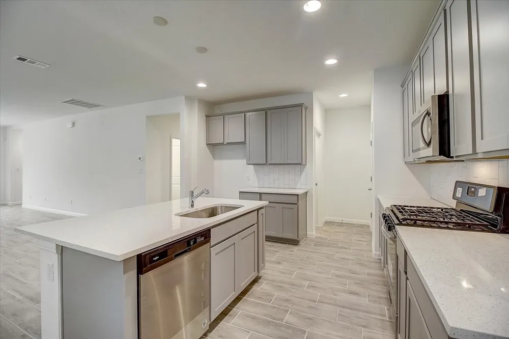 117 Lacey Oak Loop San Marcos, TX 78666