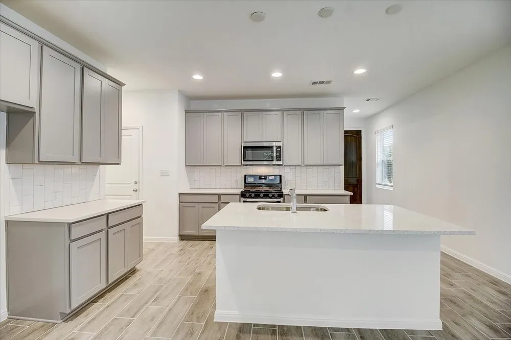 117 Lacey Oak Loop San Marcos, TX 78666